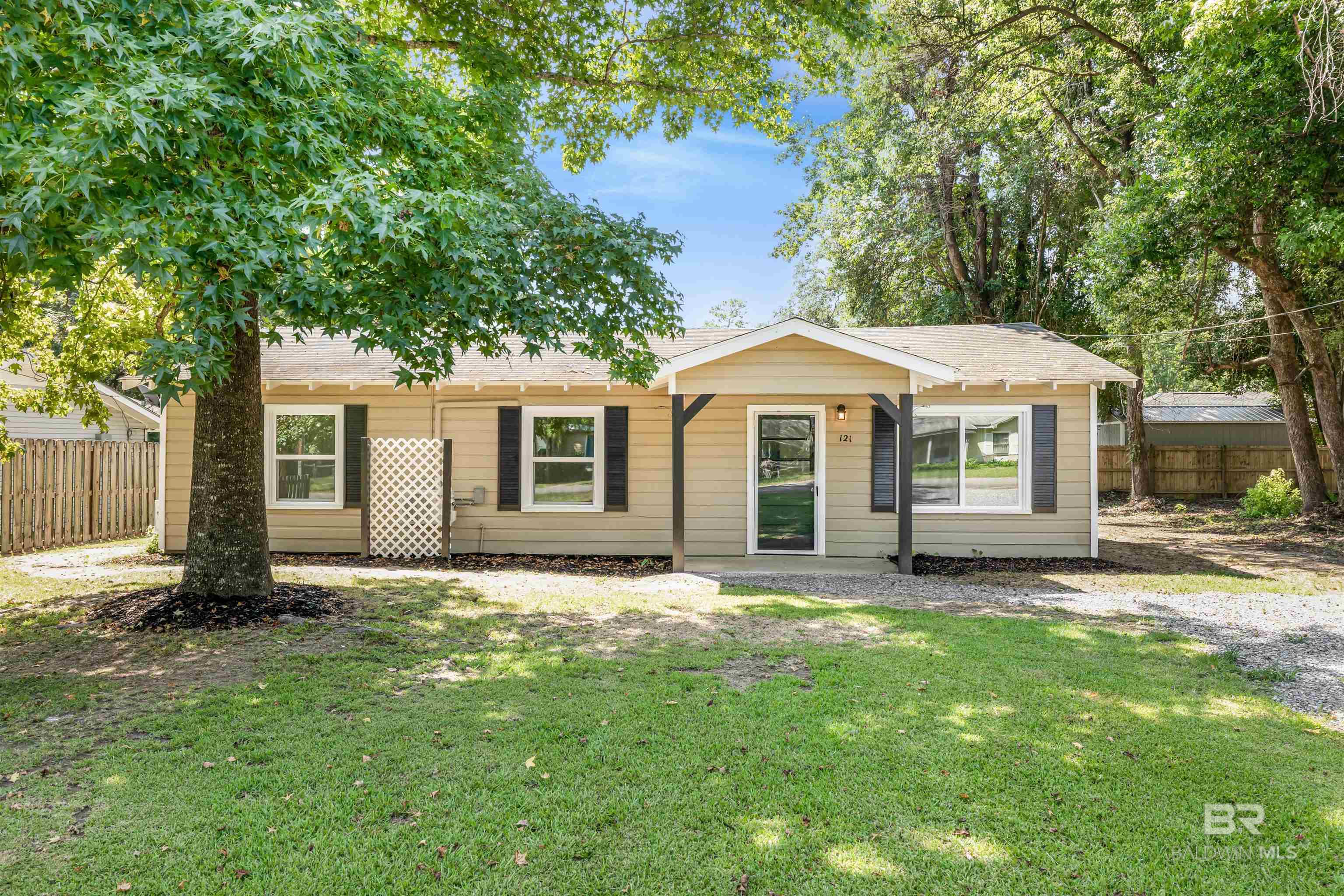 15th St, Bay Minette, AL 36507