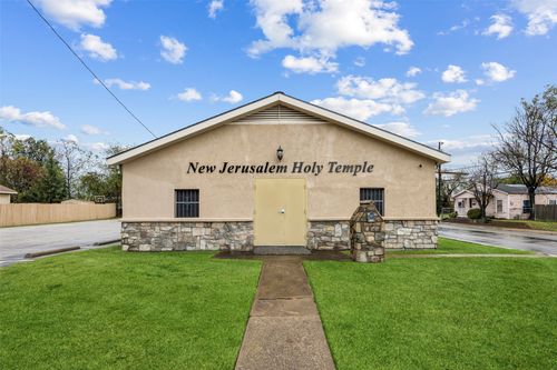 1738 Nomas St, Dallas, TX, 75212-3803 | Card Image