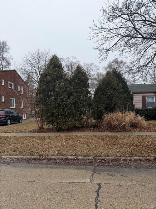 Lot #34 E Madge, Hazel Park, MI, 48030 | Card Image