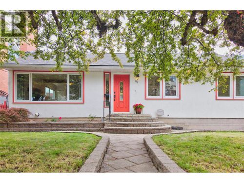 815 Tenth Street, Nelson, BC, V1L3C6 | Card Image