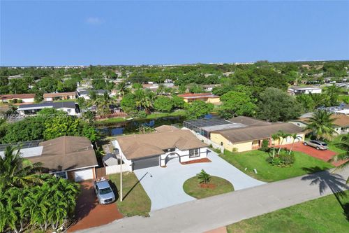 8649 W Long Acre Dr, Miramar, FL, 33025-2701 | Card Image