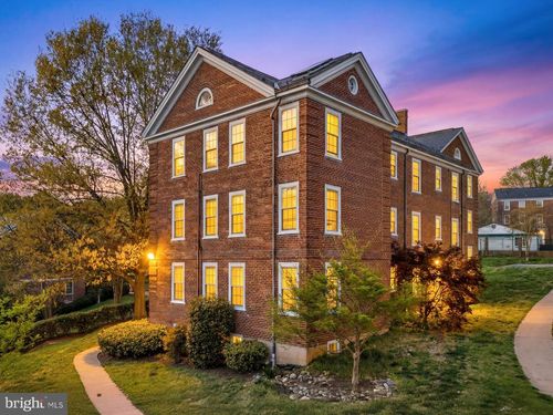 apt-c285-3861 Porter St Nw, WASHINGTON, DC, 20016-2971 | Card Image