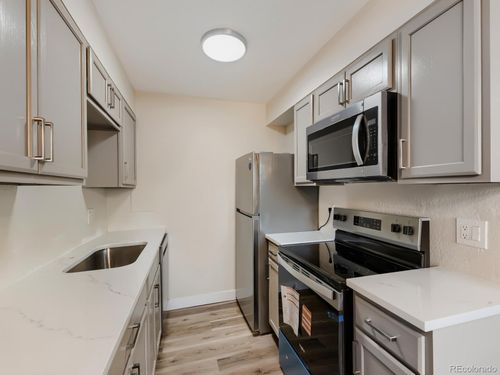 401-384 S Ironton St, Aurora, CO, 80012-2082 | Card Image