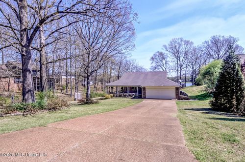 2160 Taryn Ln, Nesbit, MS, 38651-9513 | Card Image