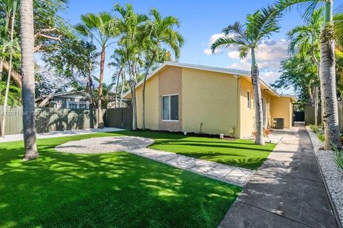 1-1428 Ne 2nd Avenue, Fort Lauderdale, FL, 33304 | Card Image