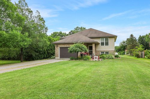 682 Hines Rd, Dunnville, ON, N1A2W7 | Card Image