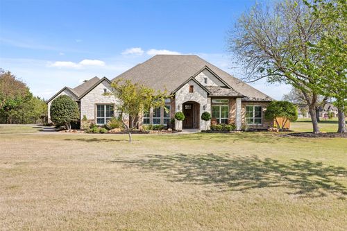 137 Sullivan Way, Waxahachie, TX, 75167-8290 | Card Image