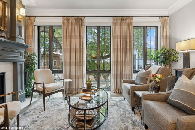 2 - 2633 N Mildred Ave, Condo with 4 bedrooms, 3 bathrooms and 1 parking in CHICAGO IL | Image 4