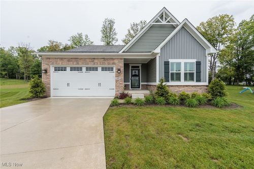 300 Kelley Dr, Macedonia, OH, 44056-1895 | Card Image