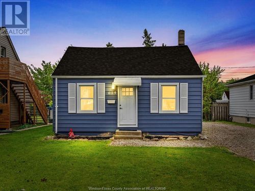 619 Edinborough St, Windsor, ON, N8X3C8 | Card Image