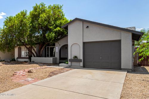 3039 W Ross Ave, Phoenix, AZ, 85027-3132 | Card Image