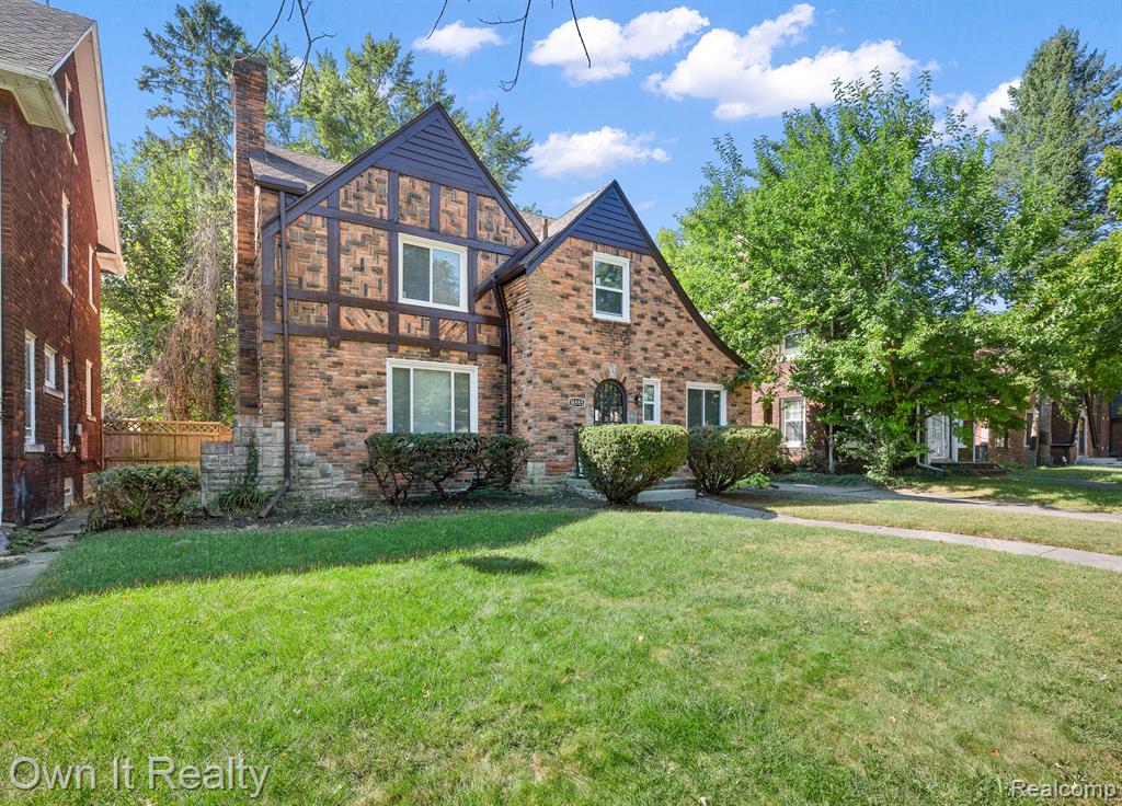 Edinborough Rd, Detroit, MI 48219