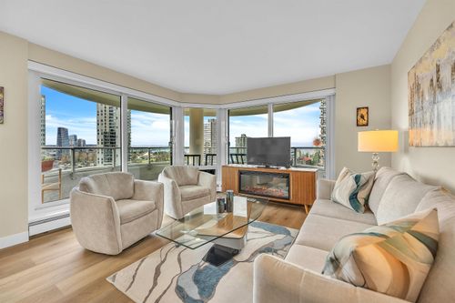 1002-1020 Harwood St, Vancouver, BC, V6E4R1 | Card Image