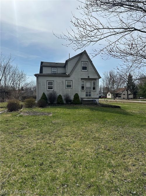 9475 Woodworth Road, North Lima, OH, 44452 | Card Image