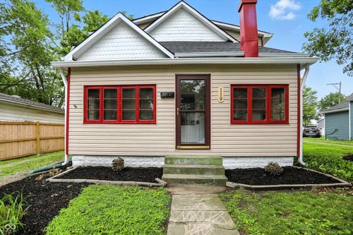 119 N Brewer St, Greenwood, IN, 46142-3504 | Card Image