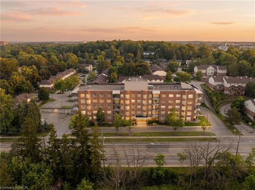 302-300 Keats Way, Waterloo, ON, N2L6E6 | Card Image