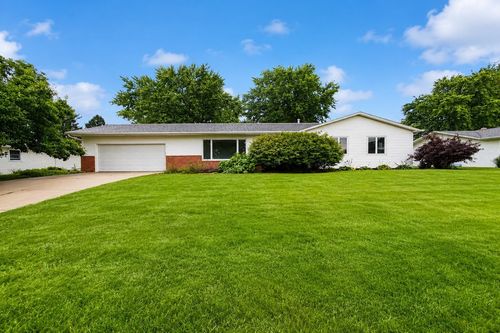 551 Lake Dr, Woodhull, IL, 61490-5300 | Card Image