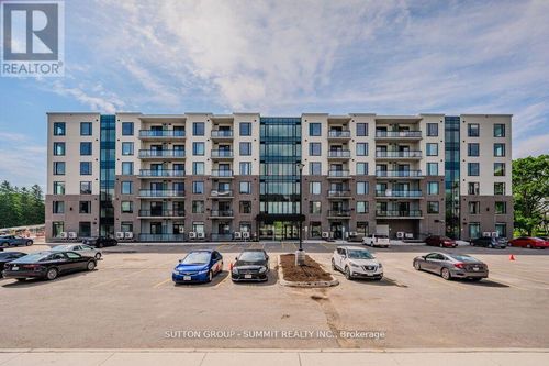 415-107 Roger St, Waterloo, ON, N2J0G3 | Card Image