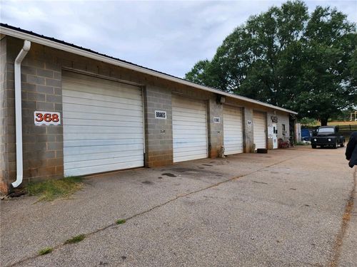 368 Adams Clarke Rd, Commerce, GA, 30530-5207 | Card Image