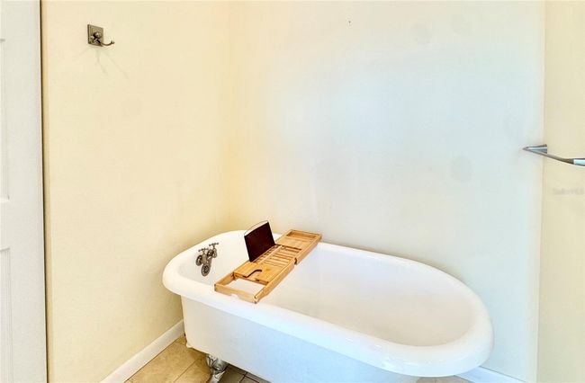 16204 3 Rd St E, House other with 3 bedrooms, 4 bathrooms and null parking in REDINGTON BEACH FL | Image 35