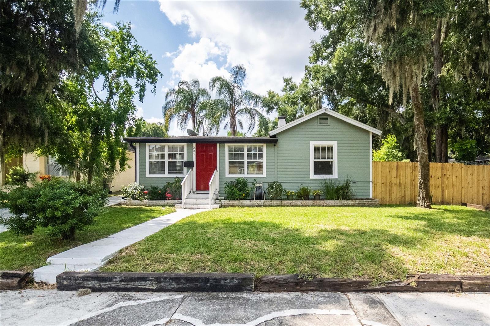 Ariana St, Lakeland, FL 33803