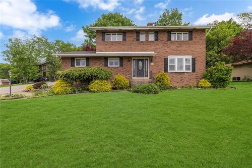 136 Upland Dr, Industry, PA, 15052-1235 | Card Image