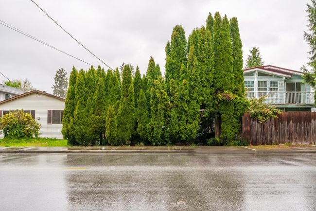 1951 Coquitlam Avenue, House other with 3 bedrooms, 2 bathrooms and 2 parking in Port Coquitlam BC | Image 5
