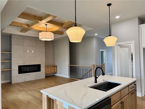 5888 Black Oak Ct, Parkville, MO, 64152-7709 | Card Image