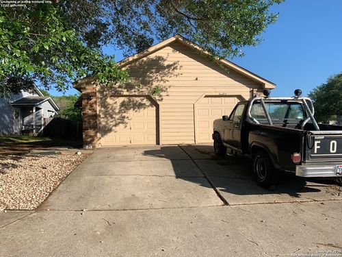 6323 Worchester Knls, San Antonio, TX, 78233-7135 | Card Image
