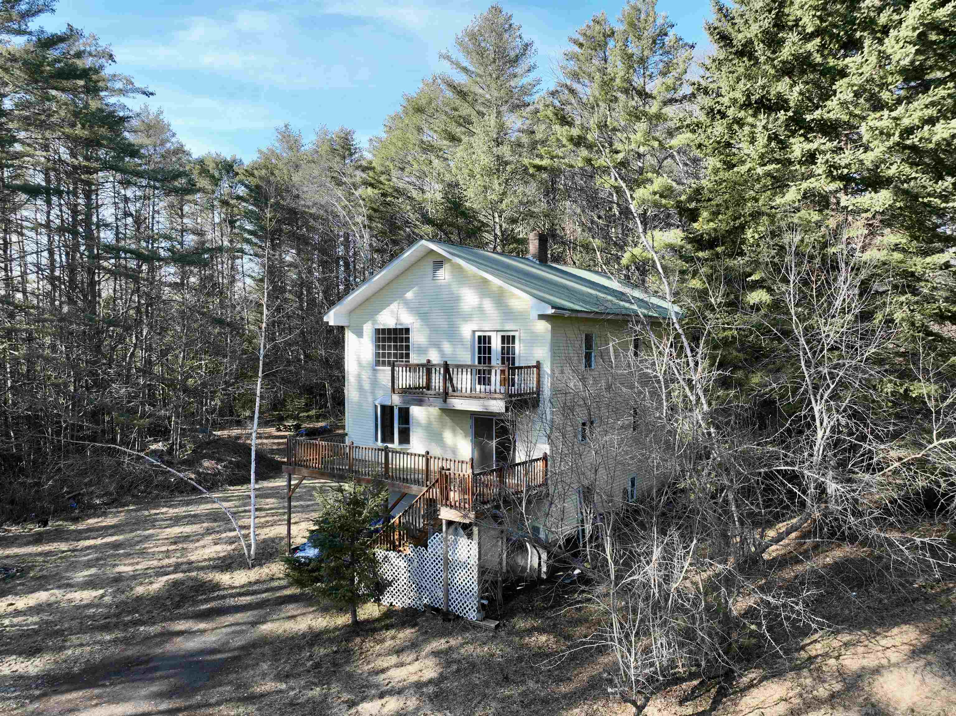 Cherry Ln, Lyndonville, VT 05851