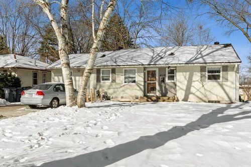 4116 Reservoir Blvd, Columbia Heights, MN, 55421-3152 | Card Image
