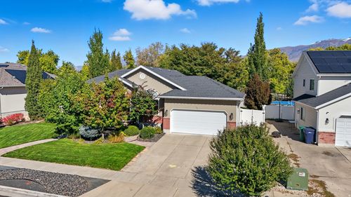 383 S 950 W, Layton, UT, 84041-5242 | Card Image