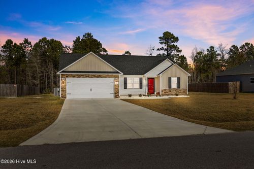 704 W Warner Ct, Hubert, NC, 28539-8003 | Card Image