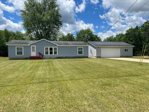 3333 N Ferris Rd, Sumner, MI, 48889-9761 | Card Image