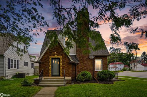 1134 10th St, Nevada, IA, 50201-1708 | Card Image
