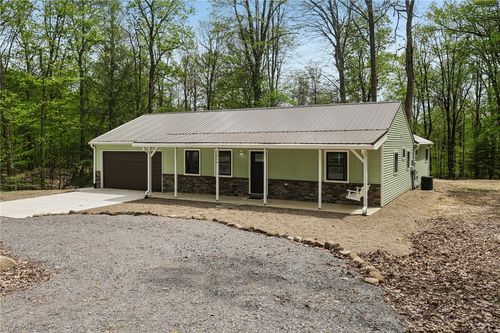 114 Wood St, New Castle, PA, 16102-2428 | Card Image