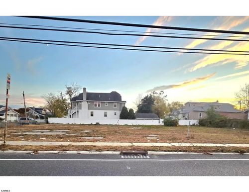 313-305-313 E Black Horse Pike, Pleasantville, NJ, 08232-2739 | Card Image