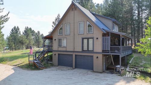 1907 Gold Dust Rd, Cascade, ID, 83611-5203 | Card Image