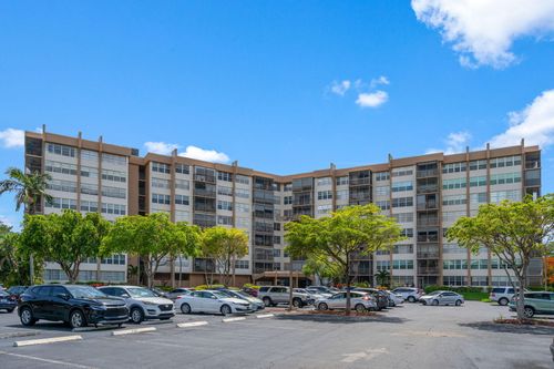 221-900 Saint Charles Pl, Pembroke Pines, FL, 33026-3303 | Card Image