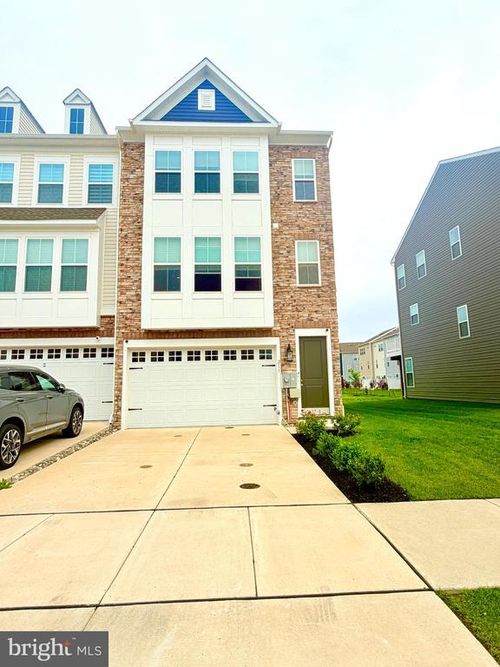 211 Douglas Way, MIDDLETOWN, DE, 19709-7709 | Card Image