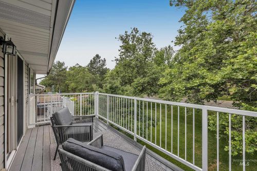405 W Village Ln, Boise, ID, 83702-6227 | Card Image