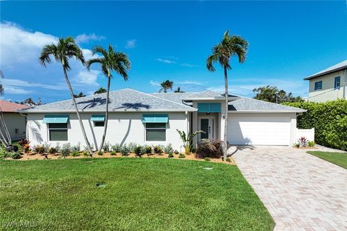 8 Palmview Blvd, FORT MYERS BEACH, FL, 33931-4520 | Card Image