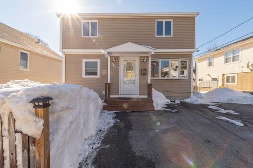 8 Mystic Ave, Gloucester, MA, 01930-2654 | Card Image