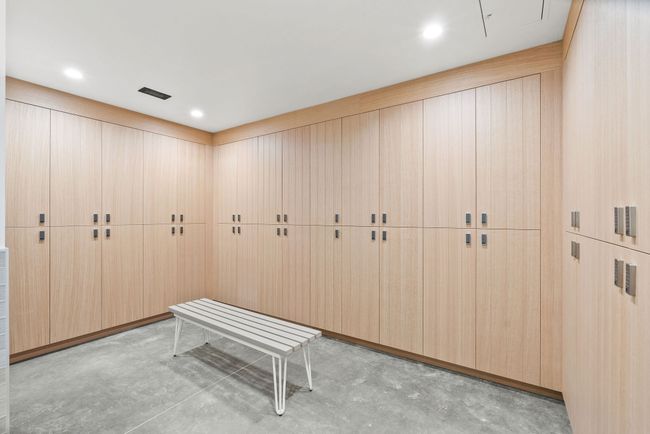 Boathouse locker and storage | Image 37