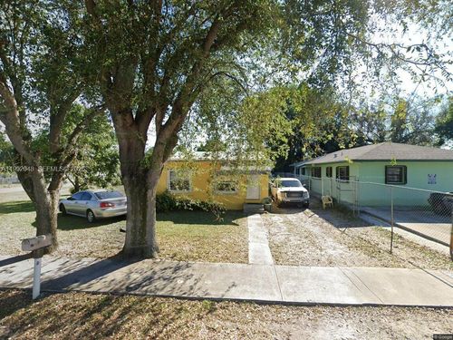 2304 Nw 99th Ter, Miami, FL, 33147 | Card Image
