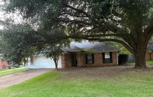 440 Brentwood Dr, Madison, MS, 39110-8504 | Card Image