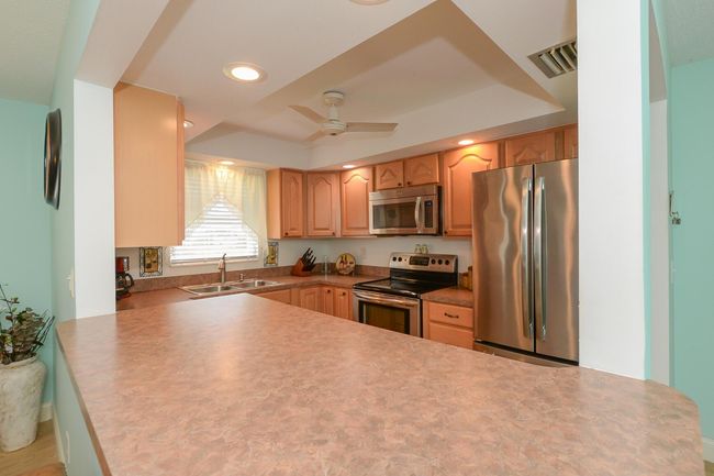 APT-11-3 - 2950 Se Ocean Blvd, Condo with 2 bedrooms, 2 bathrooms and null parking in Stuart FL | Image 9