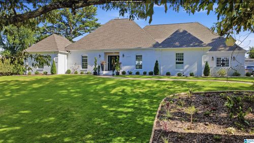 2419 Monte Vista Dr, Vestavia Hills, AL, 35216-4103 | Card Image