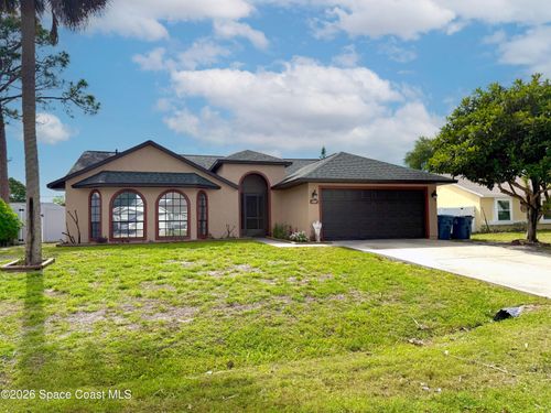866 Hanau Ave Nw, PALM BAY, FL, 32907-9329 | Card Image