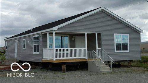 425 Dream Way, Cloverdale, IN, 46120-8869 | Card Image